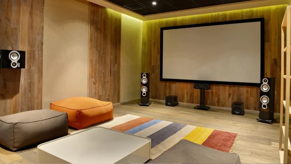 Creando el Cine en Casa Perfecto - Casas Nuevas Aqui