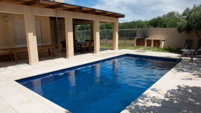 Ideas para una Piscina en el Patio Trasero - Casas Nuevas Aqui