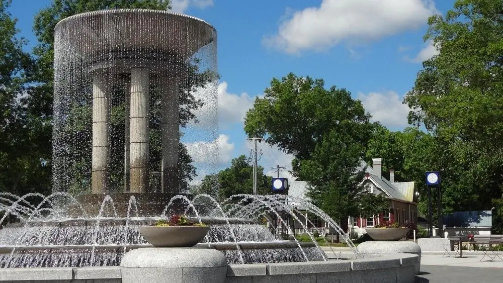 fuente en Cary