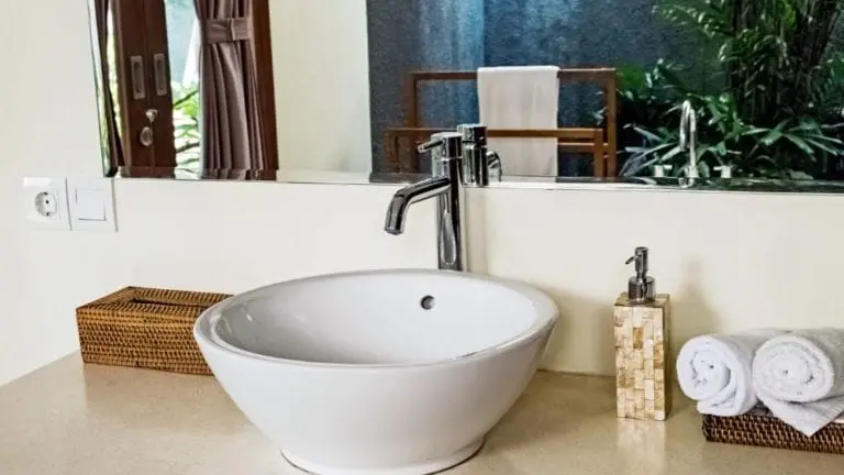 8 accesorios de baño que elevarán tu estancia a otro nivel: prácticos,  elegantes y en tendencia